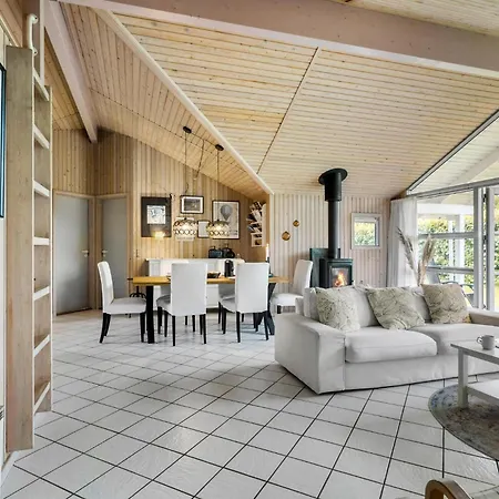 Ferienhaus Gorgeous In With Sauna *