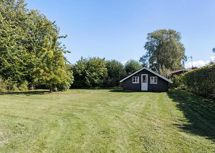 Holiday home Gorgeous In With Sauna Humble